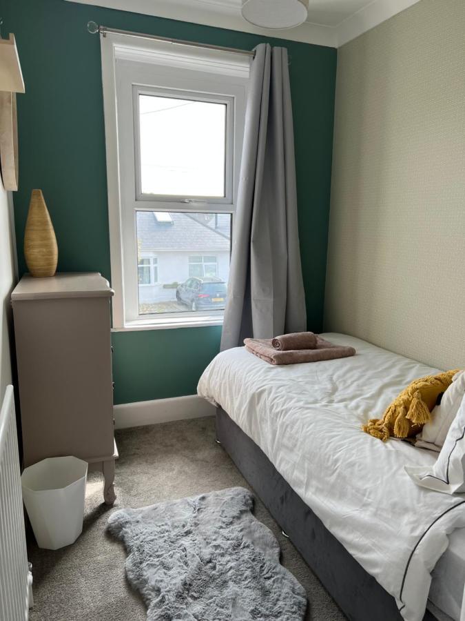 Spacious 4 Bed Rooms, Parking, Garden And Near Parks, Beaches And University Bournemouth Luaran gambar